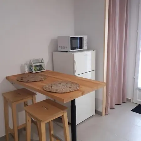 Duplex De 24m2 Classe 2 Etoiles A 2km D'aubenas 오브나