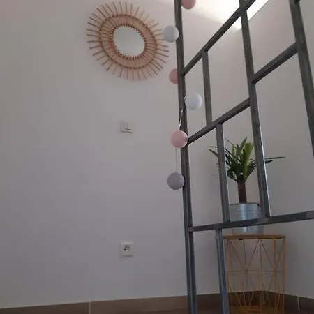 Duplex De 24m2 Classe 2 Etoiles A 2km D'aubenas 아파트