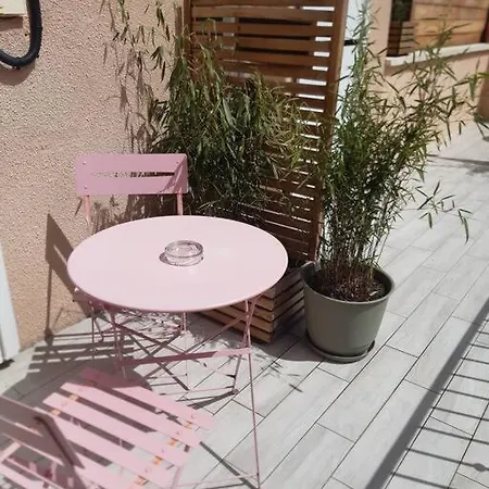 Duplex De 24m2 Classe 2 Etoiles A 2km D'aubenas 오브나