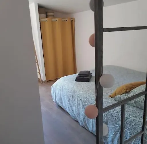 Duplex De 24m2 Classe 2 Etoiles A 2km D'aubenas *