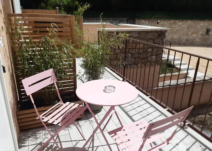 Duplex De 24m2 Classe 2 Etoiles A 2km D'aubenas *