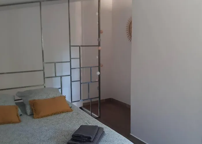 Apartment Duplex De 24m2 Classe 2 Etoiles A 2km D'aubenas