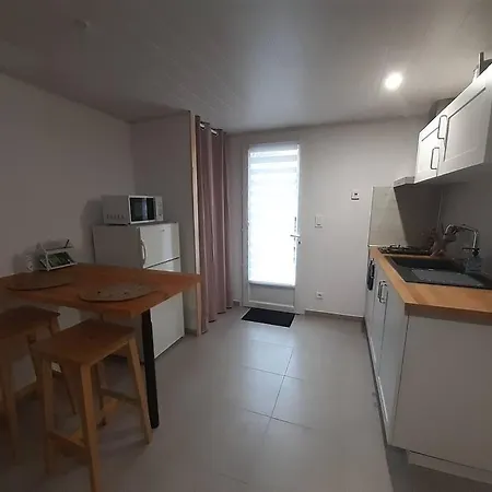 Duplex De 24m2 Classe 2 Etoiles A 2km D'aubenas 오브나