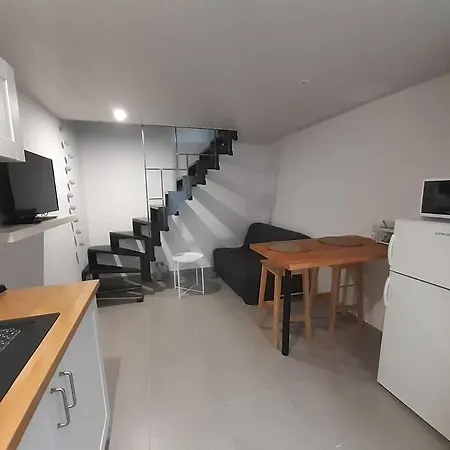 Duplex De 24m2 Classe 2 Etoiles A 2km D'aubenas *