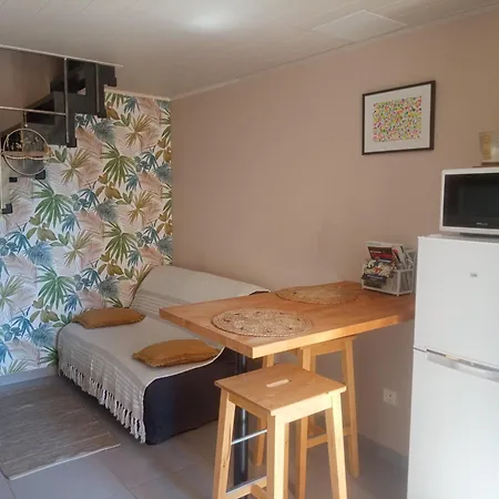 Duplex De 24m2 Classe 2 Etoiles A 2km D'aubenas Apartmán